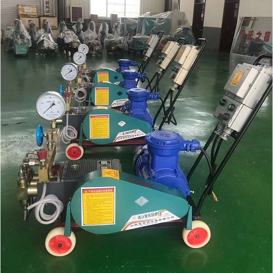 防爆7.5kw電動(dòng)試壓泵即將發(fā)往新疆塔里木油田