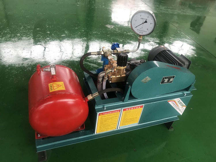 電動(dòng)試壓泵3D-SY600/6.3帶容器水箱